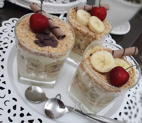 آموزش مرحله به مرحله و تزیین دسر ماگنولیا ترکیه موزی برای صبحانه با کیک