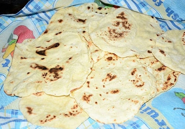 طرز تهیه نان در ماهیتابه رژیمی و بدون فر ساده پخت نان لواش خانگی