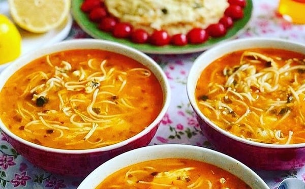 طرز تهیه سوپ ورمیشل رستورانی خوشمزه و مجلسی با مرغ 