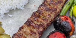 دستور پخت کباب کوبیده آبدار خانگی با سیخ برای ۶ نفر با روش رستورانی