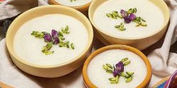 طرز تهیه شیر برنج افغانی برای ۶ نفر با شکر و گلاب ساده و سریع